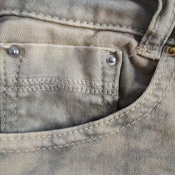 Pull & Bear Denim Short Shorts / Euro 40 / US Medium - Picture 5 of 6